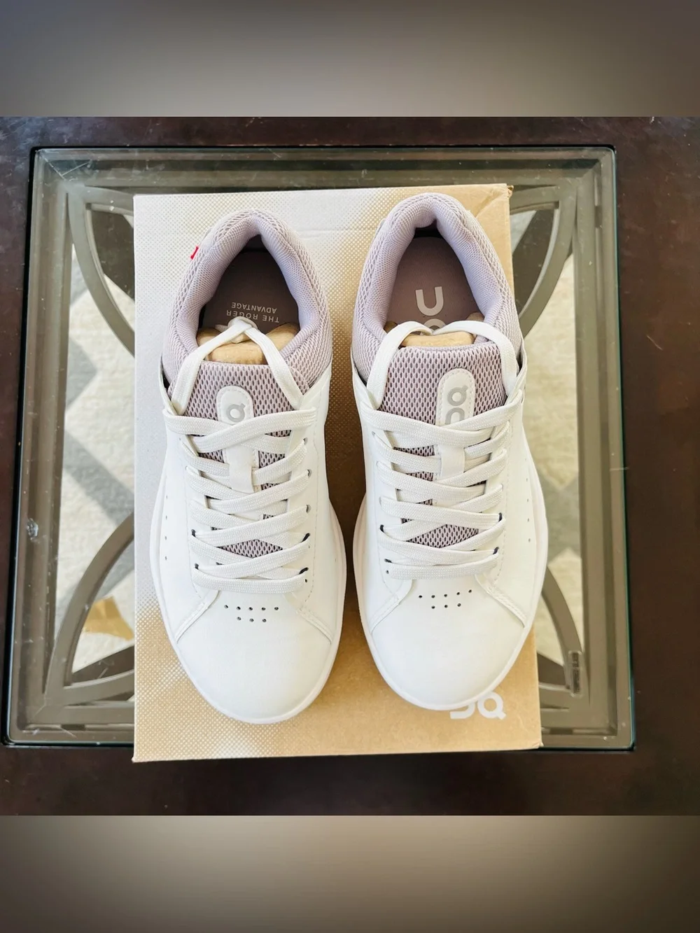 Sz 5 On The Roger Advantage Women's Sneakers White/Lilac 48.98965 (Kids 3.5)